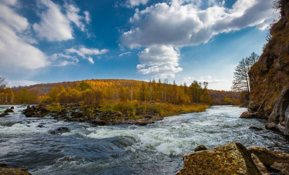 南太平洋萨摩亚火山天然水池美如仙境